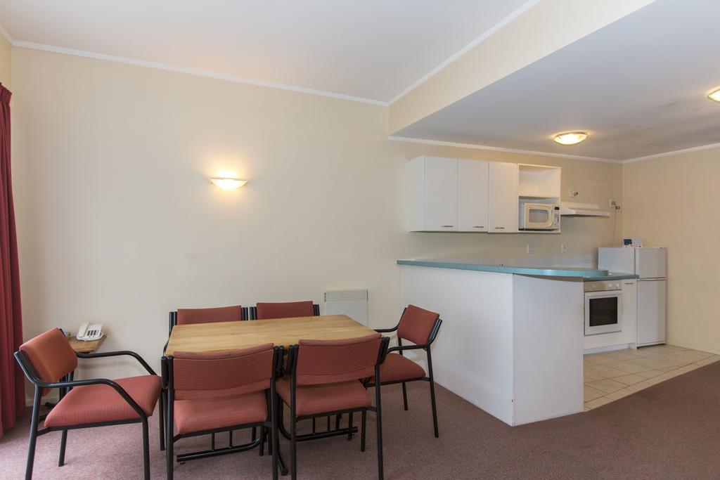 Fernhill Motor Lodge Lower Hutt Exteriör bild
