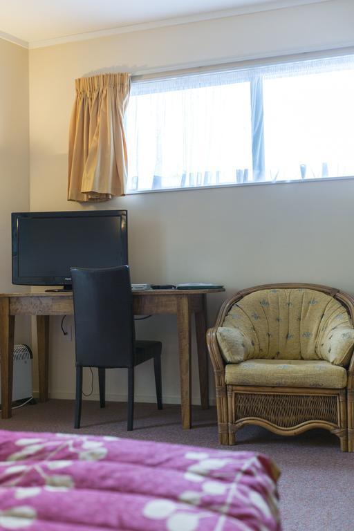 Fernhill Motor Lodge Lower Hutt Exteriör bild