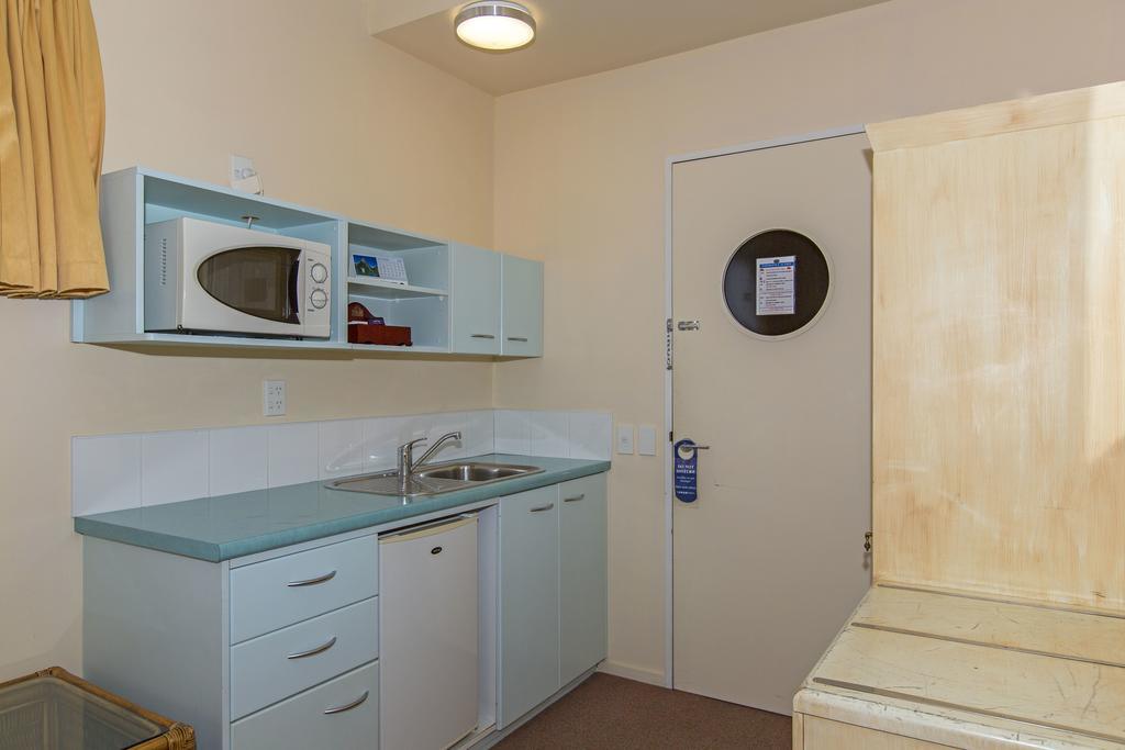 Fernhill Motor Lodge Lower Hutt Exteriör bild