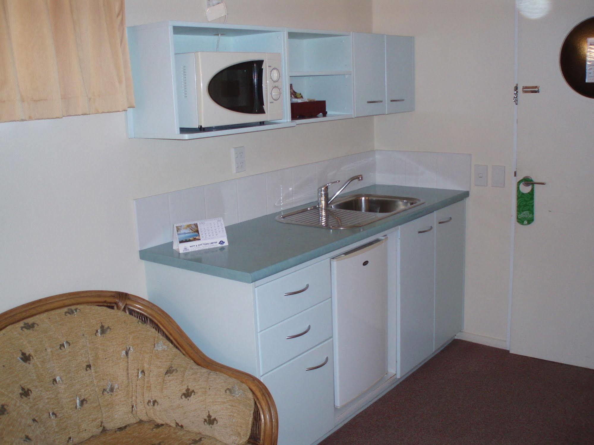 Fernhill Motor Lodge Lower Hutt Exteriör bild