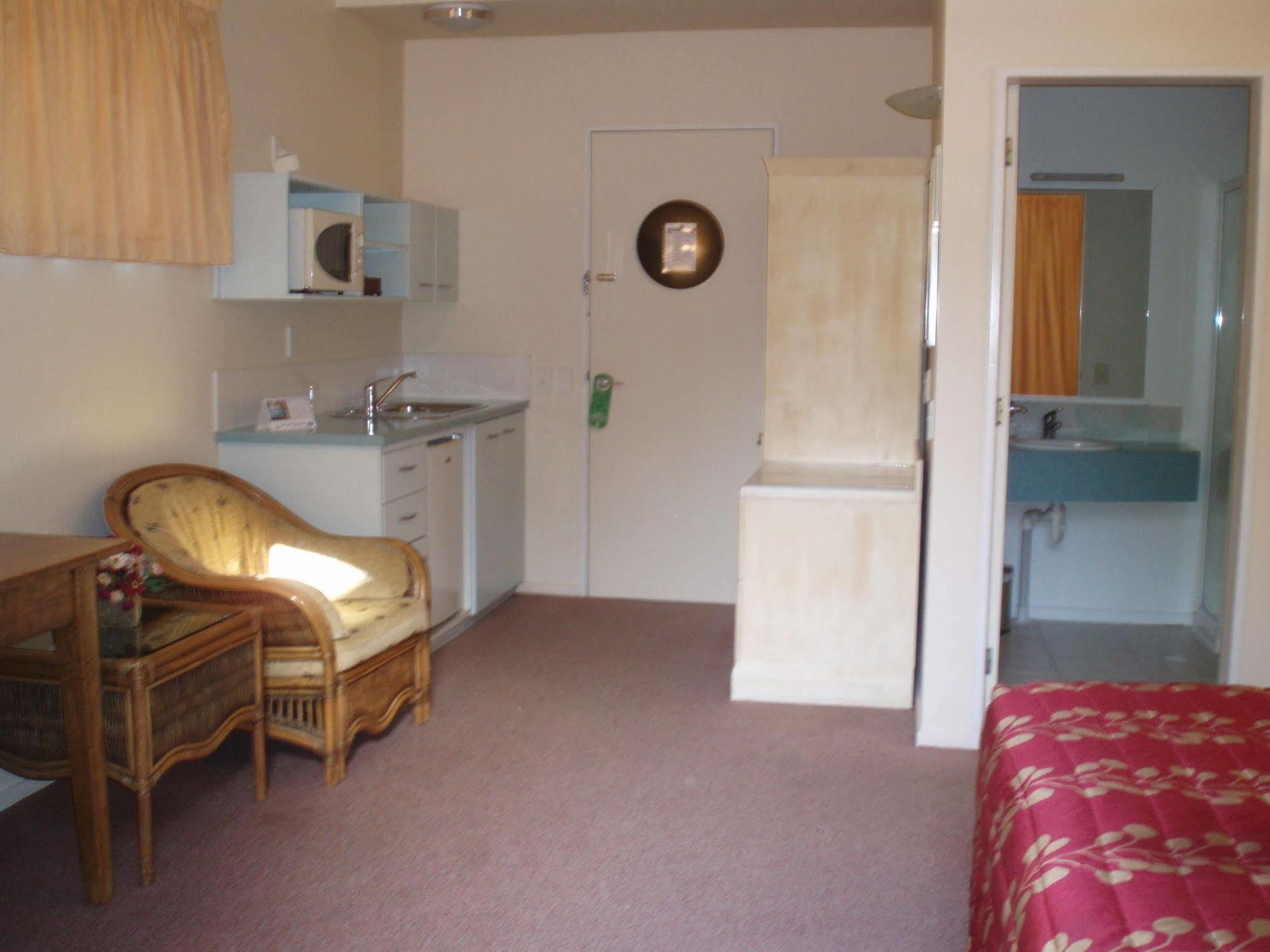 Fernhill Motor Lodge Lower Hutt Exteriör bild